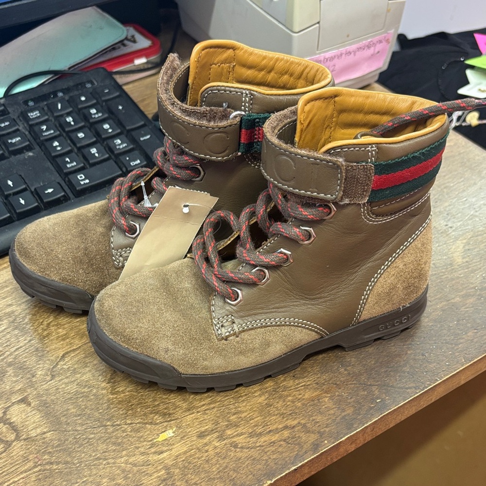 GUCCI Kids Brown Boots with Striped Detail